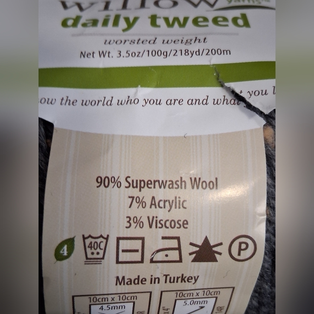 NWT Willow Yarns Daily Tweed Fossil Grey Worsted Superwash Wool Knit Yarn - Picture 3 of 4